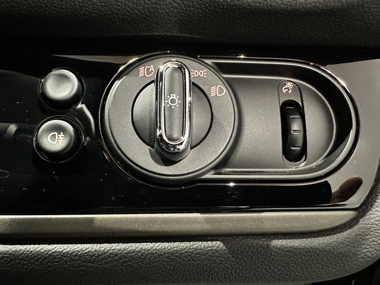 MINI COOPER S CLUBMAN UNTOLD EDITION.