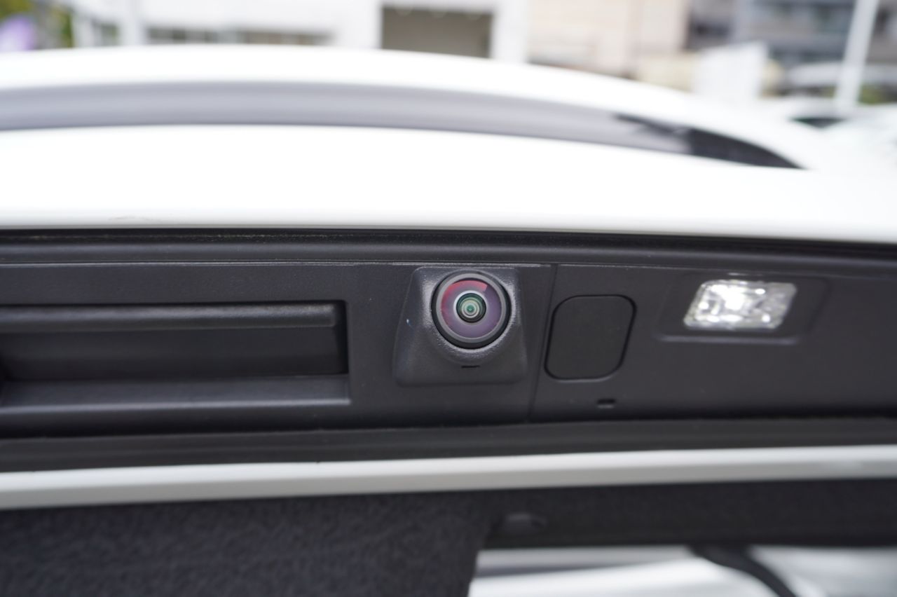 G29 z4 sDrive20i RHD