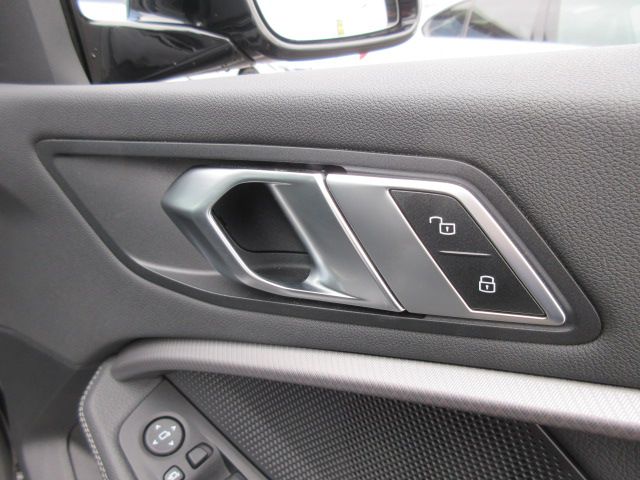 F40 118d Sports Hatch 5-door B47 2.0d