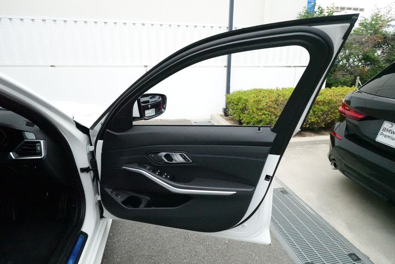 G20 320i Saloon RHD TU