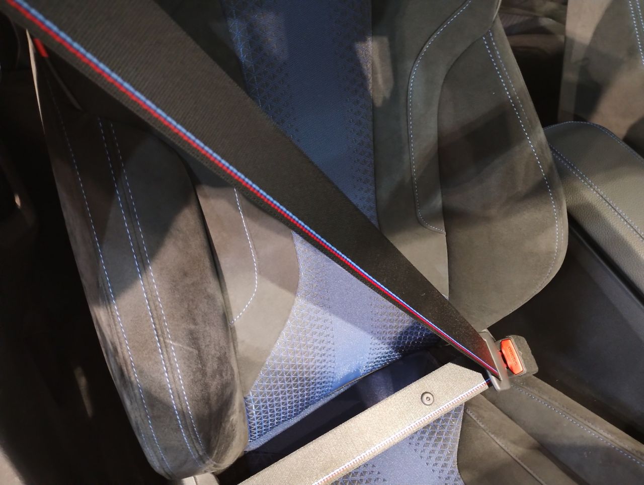 F4* **35i xDrive **** ***** B48 2.0i