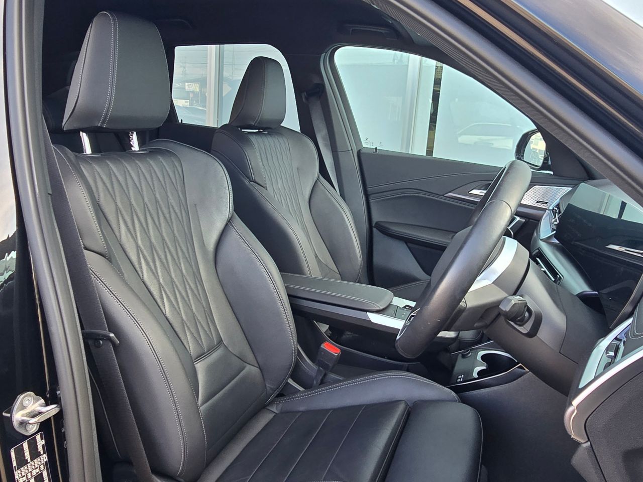 U11 iX1 xDrive30