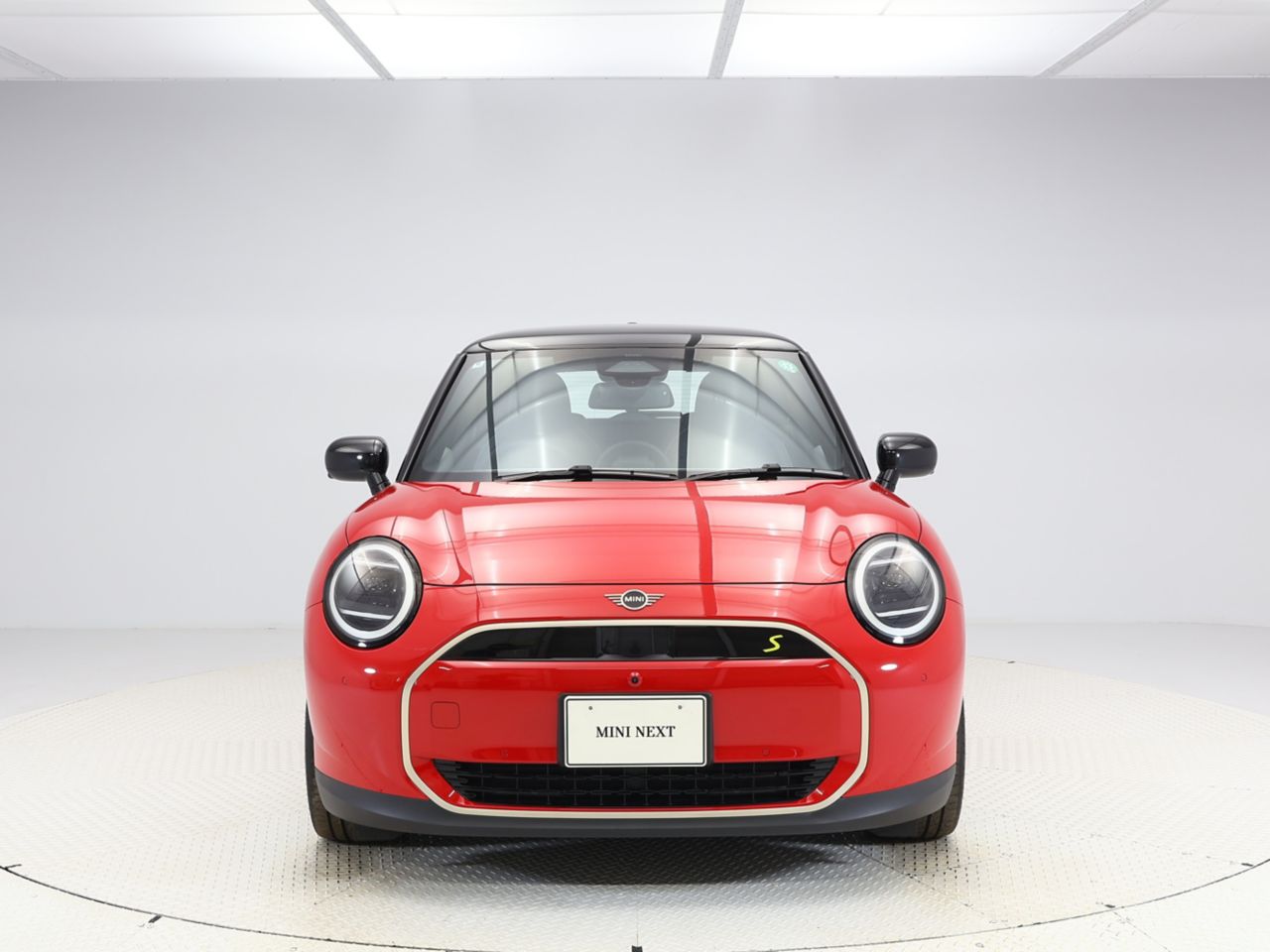 J01 MINI Cooper SE