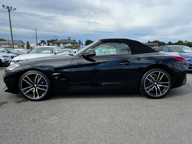 G29 z4 sDrive20i RHD