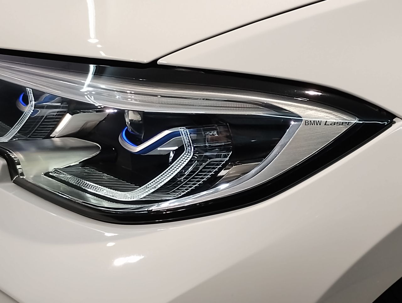 G20 320d xDrive RHD Saloon