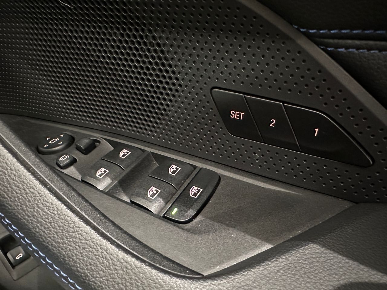 G26 i4 eDrive40 RHD