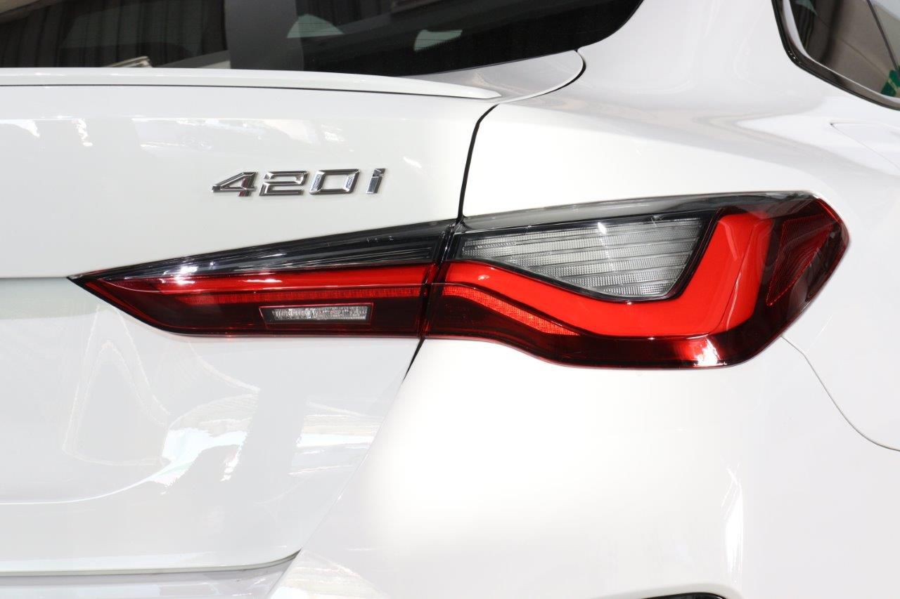 G** ***i G*** C**** ***