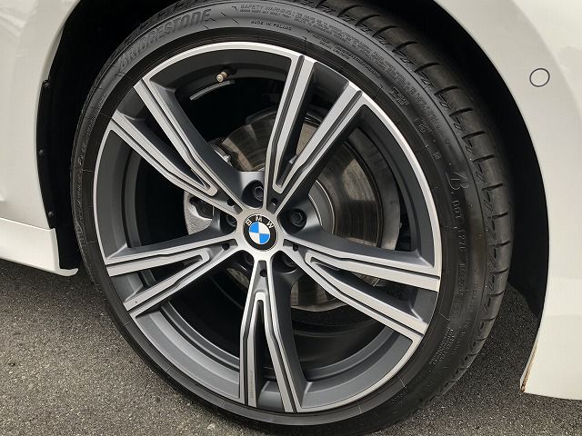 320d xDrive Berline RHD