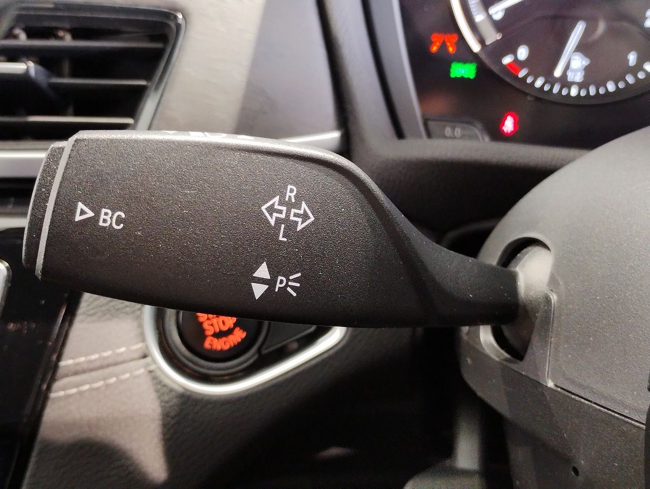 X1 sDrive18i RHD