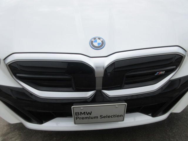 BMW i5 M60 xDrive Sedan RHD