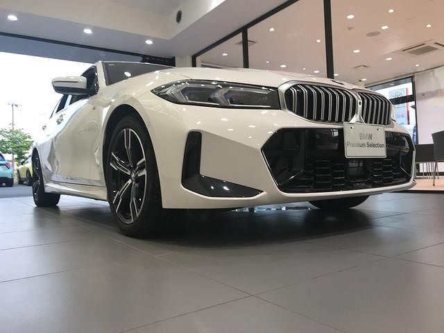 320d xDrive Berline RHD