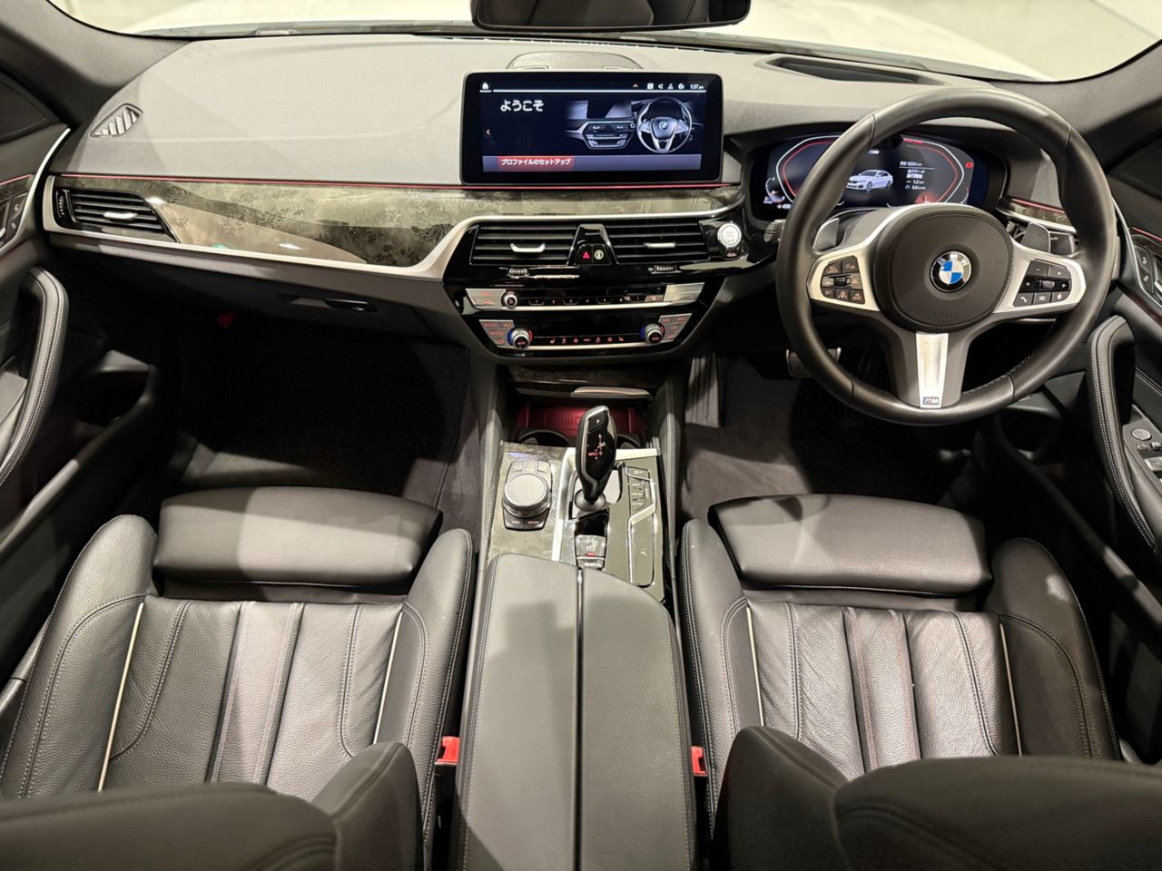 520d xDrive Sedan RHD
