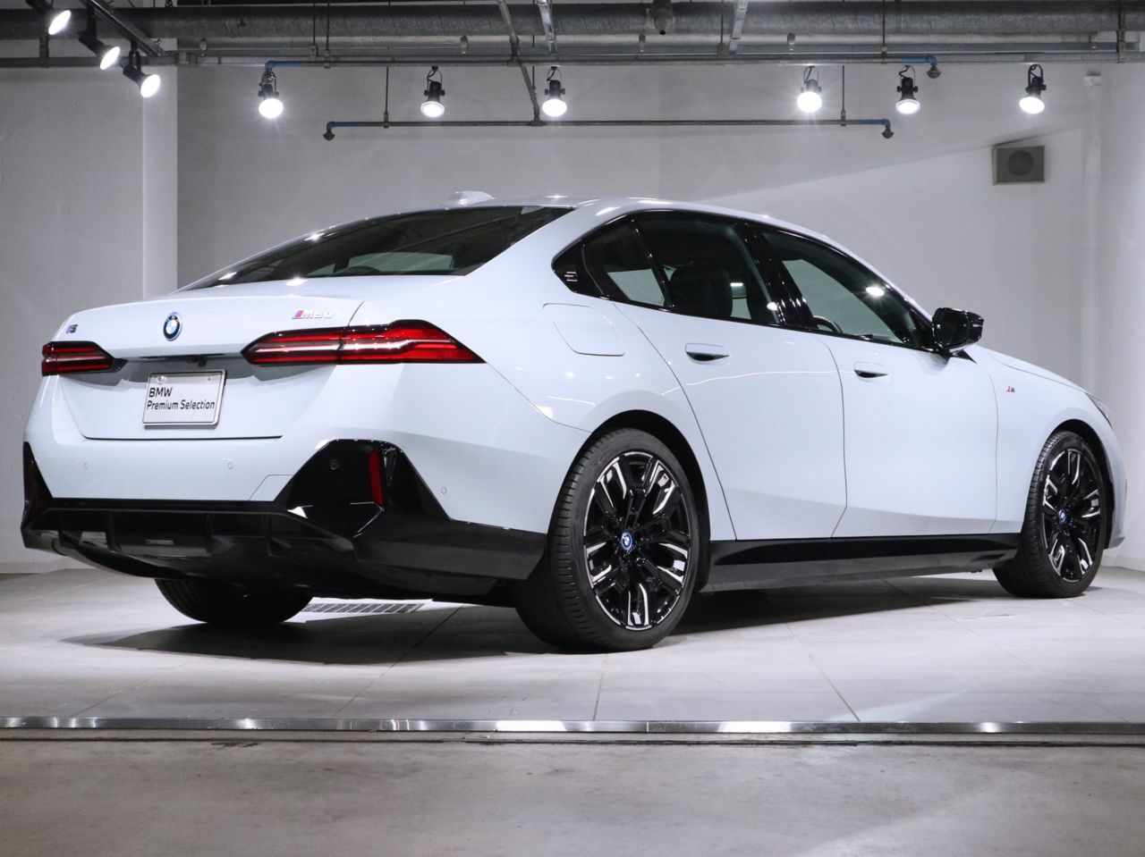 BMW i5 M60 xDrive Sedan RHD