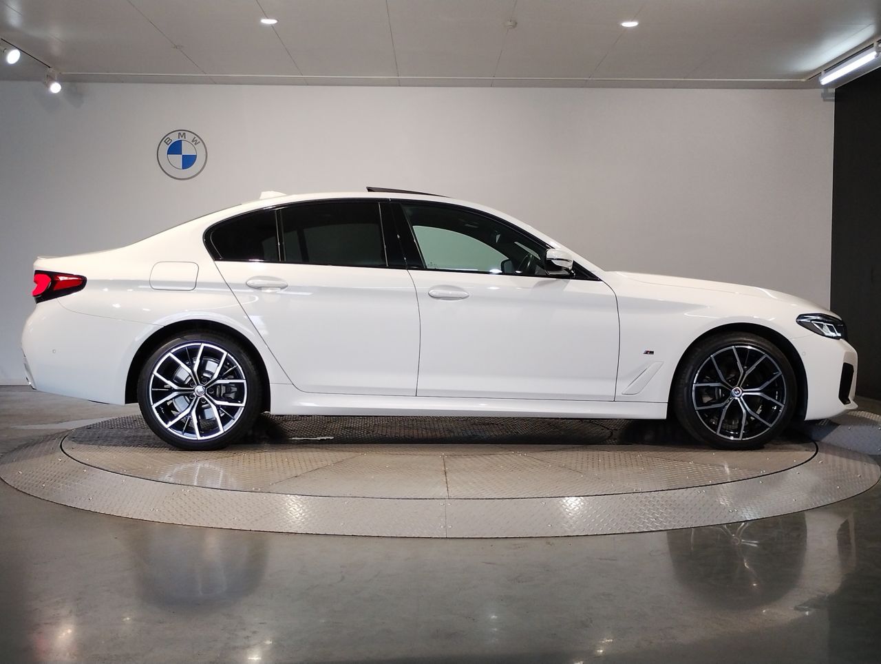 520i Sedan RHD