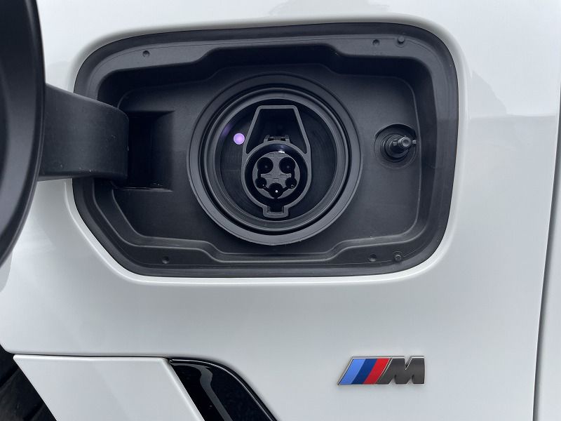 G26 i4 M50 RHD