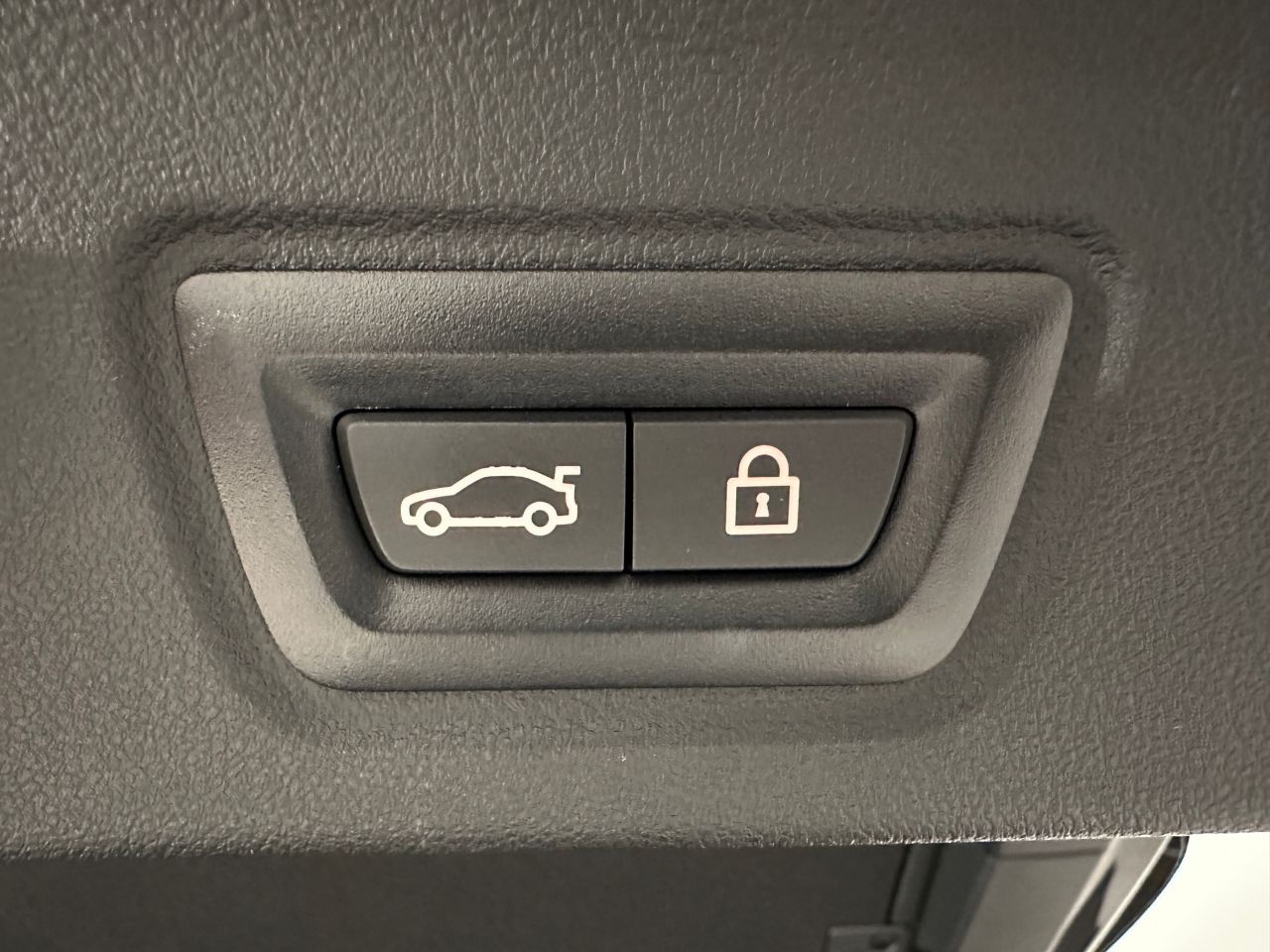 G26 i4 eDrive40 RHD