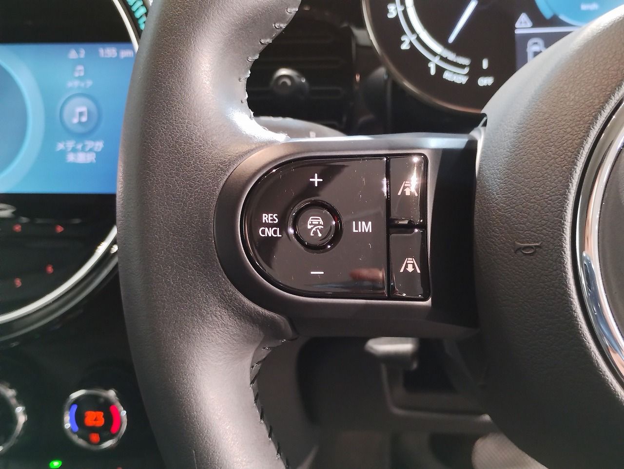 MINI Cooper F56 RHD