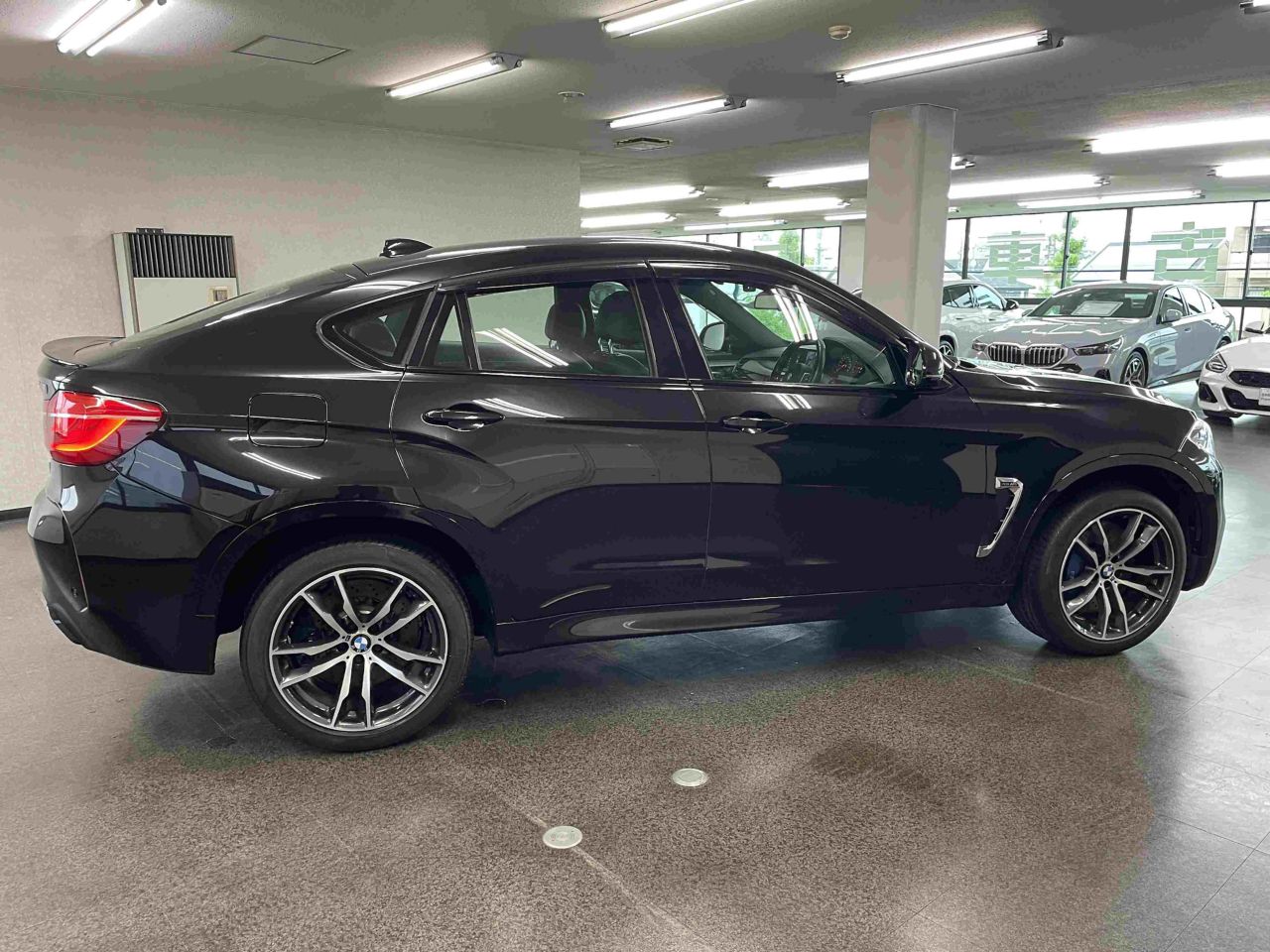 X6M RHD