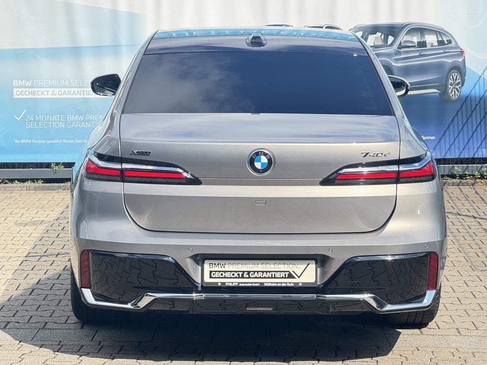 BMW 740
