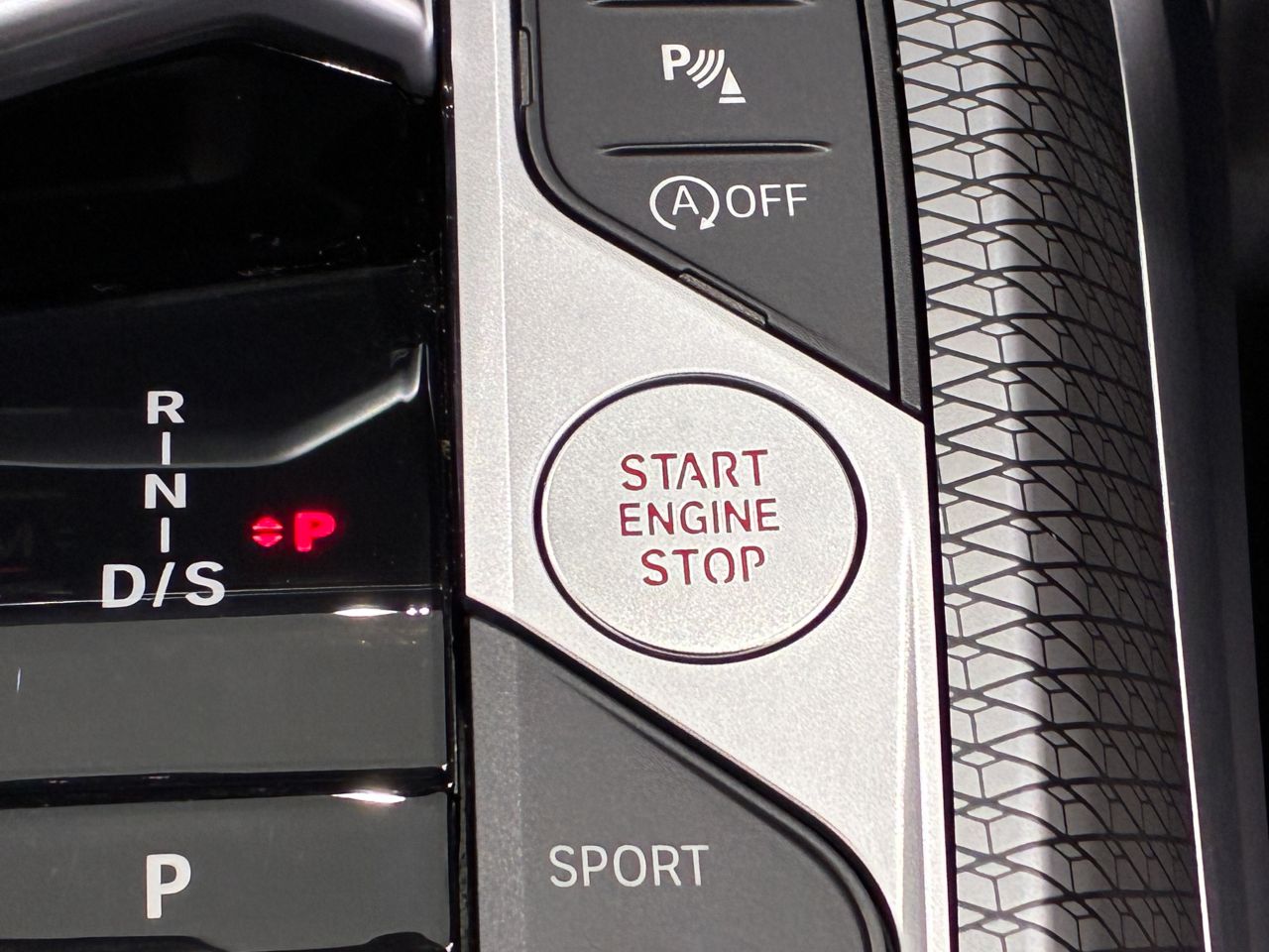 G20 320i Saloon LCI RHD MX