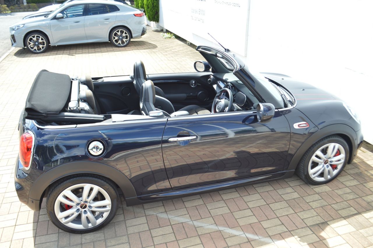 F57 MINI John Cooper Works Convertible LCI