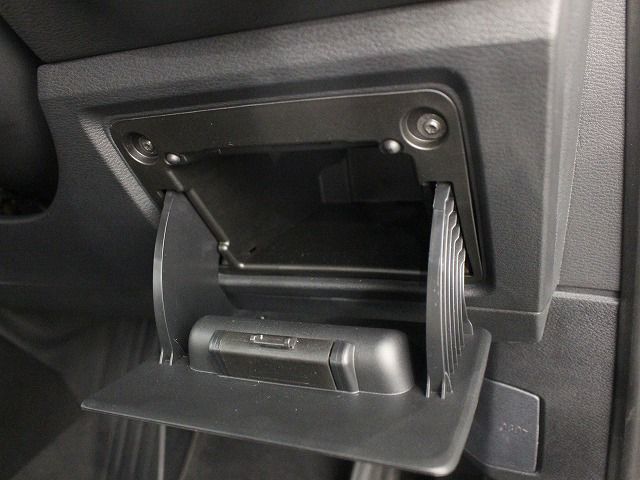 X1 sDrive18i RHD