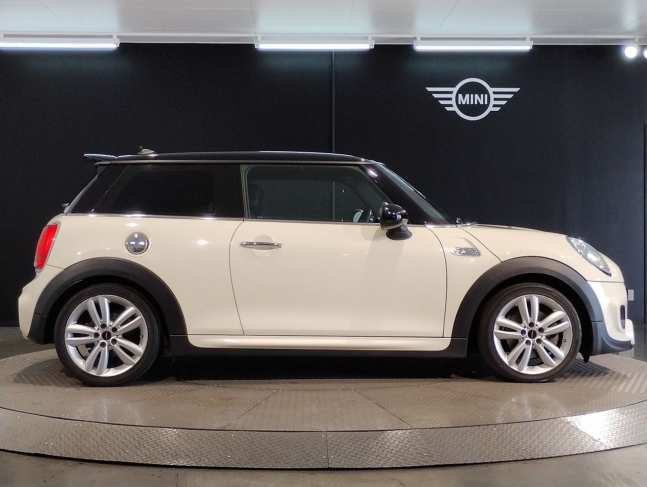 F56 MINI COOPER S