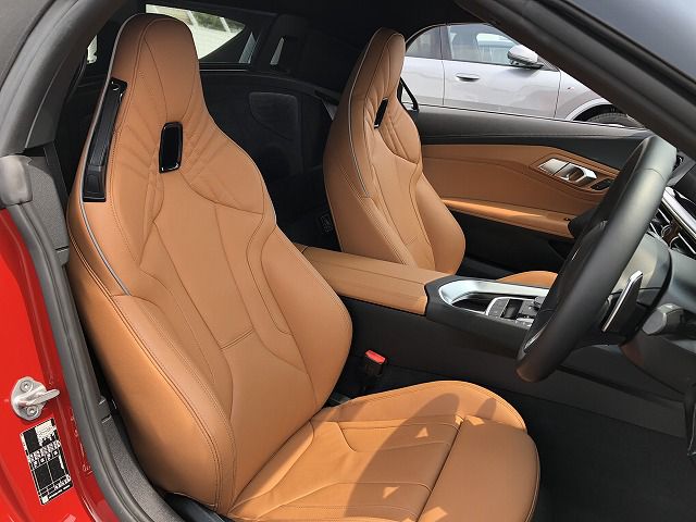 G29 z4 sDrive20i RHD