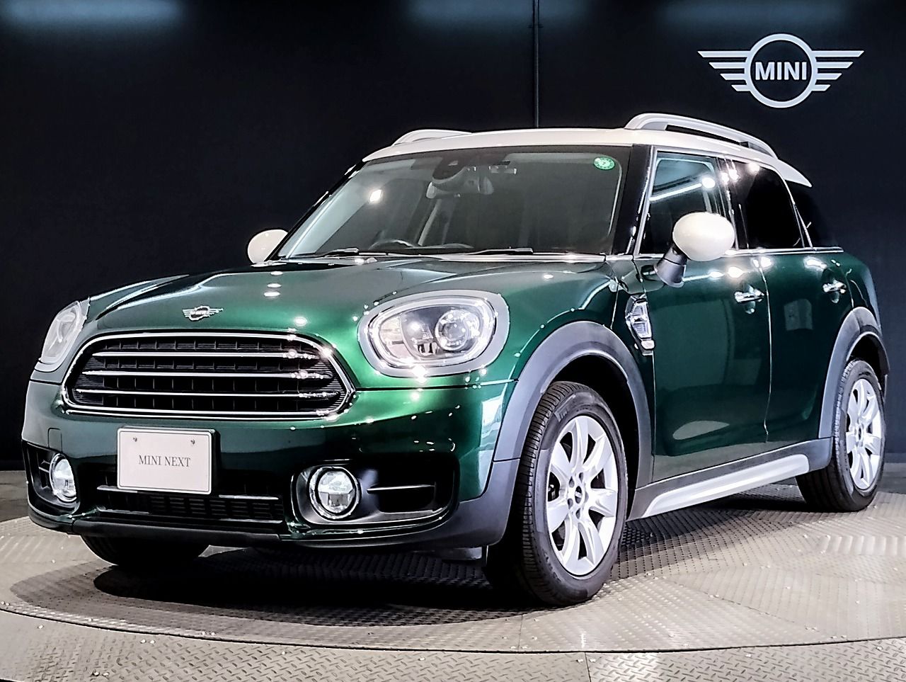 MINI COOPER CROSSOVER.