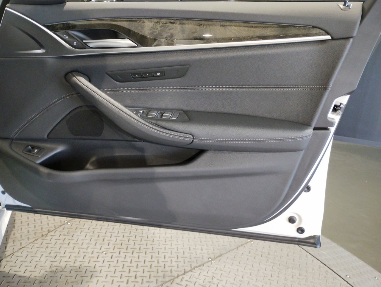 520i Sedan RHD