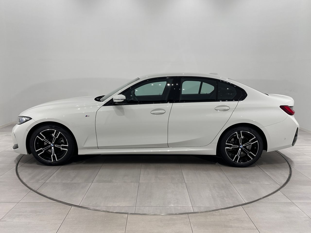 G20 320i Saloon LCI RHD MX