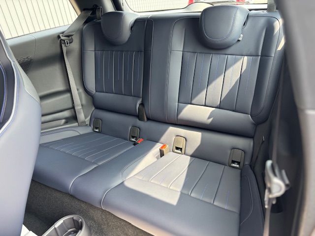 J01 MINI Cooper SE