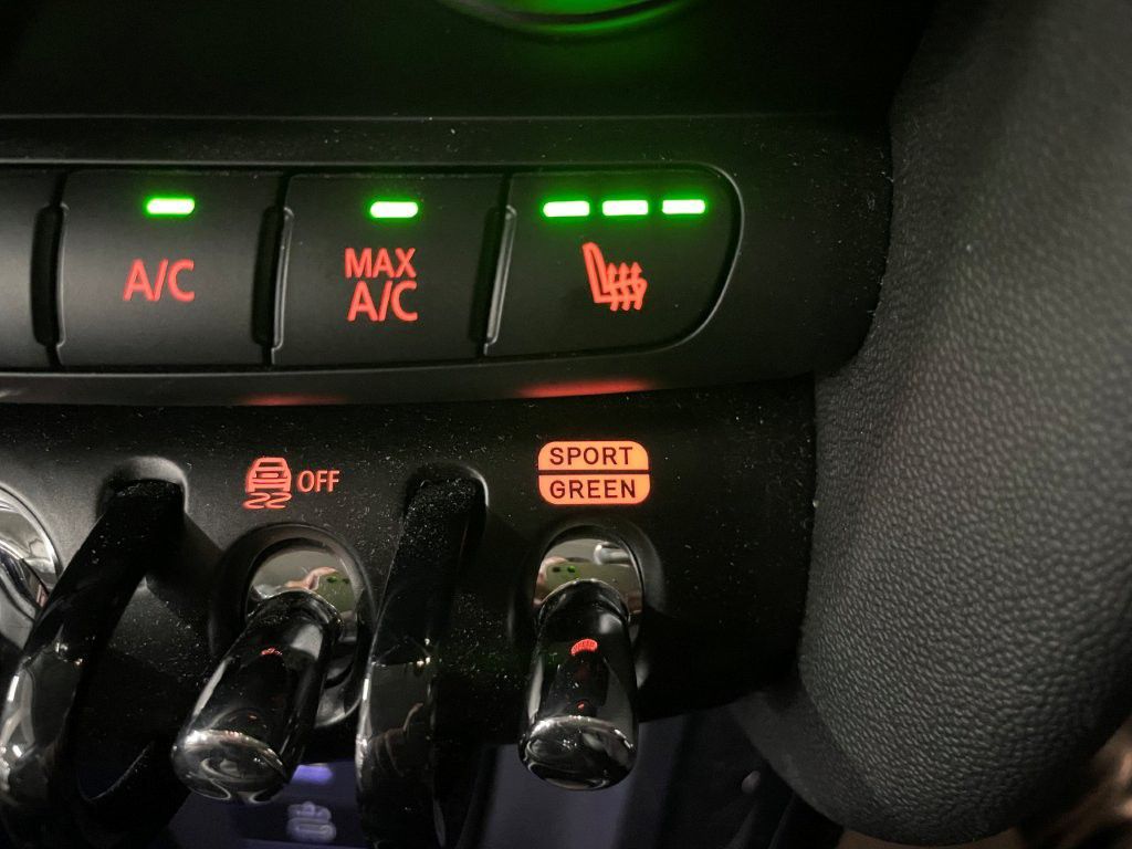 MINI Cooper F56 RHD