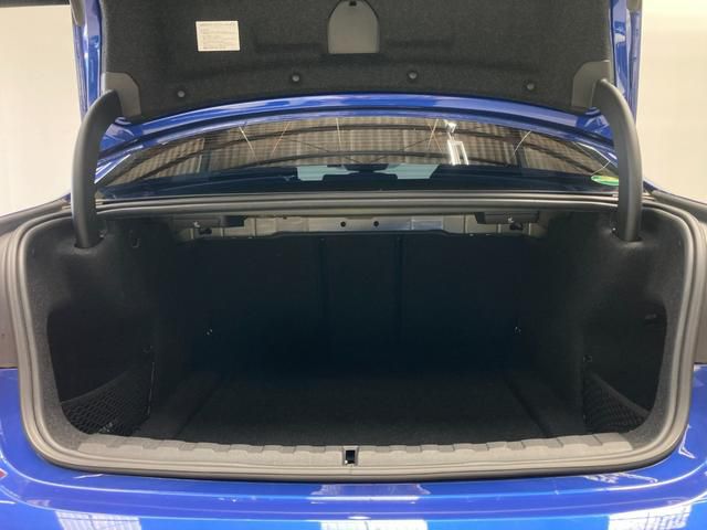 G20 320d xDrive RHD Saloon