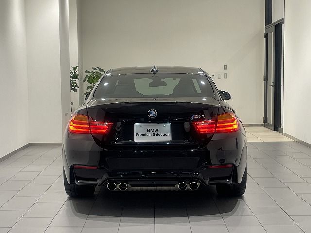 M4 CO