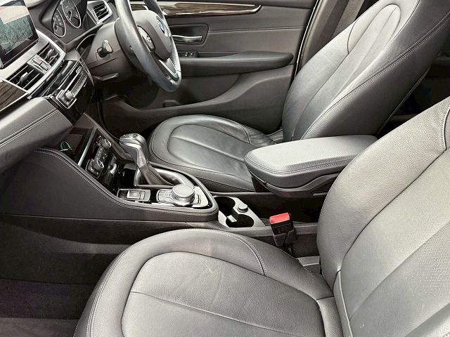 218D ACTIVE TOURER RHD