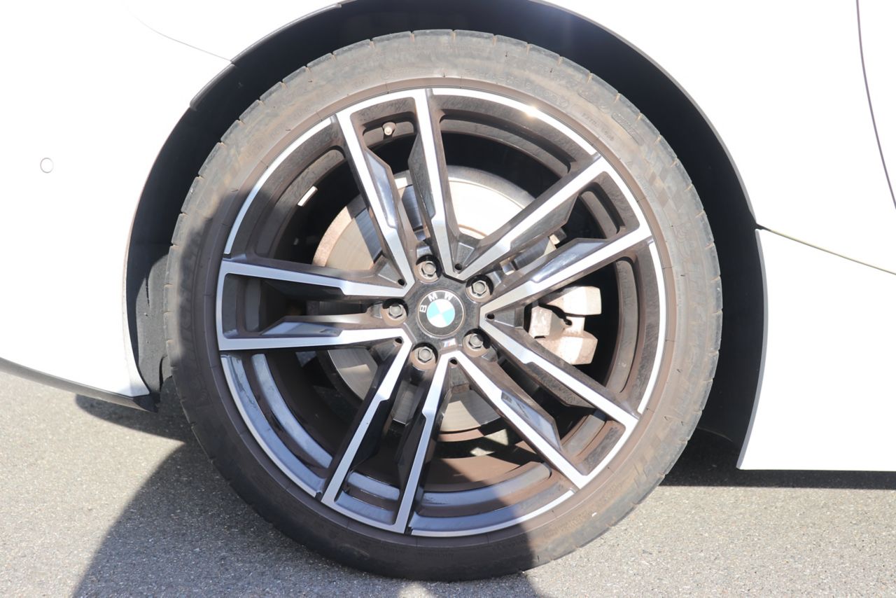 G29 z4 sDrive20i RHD