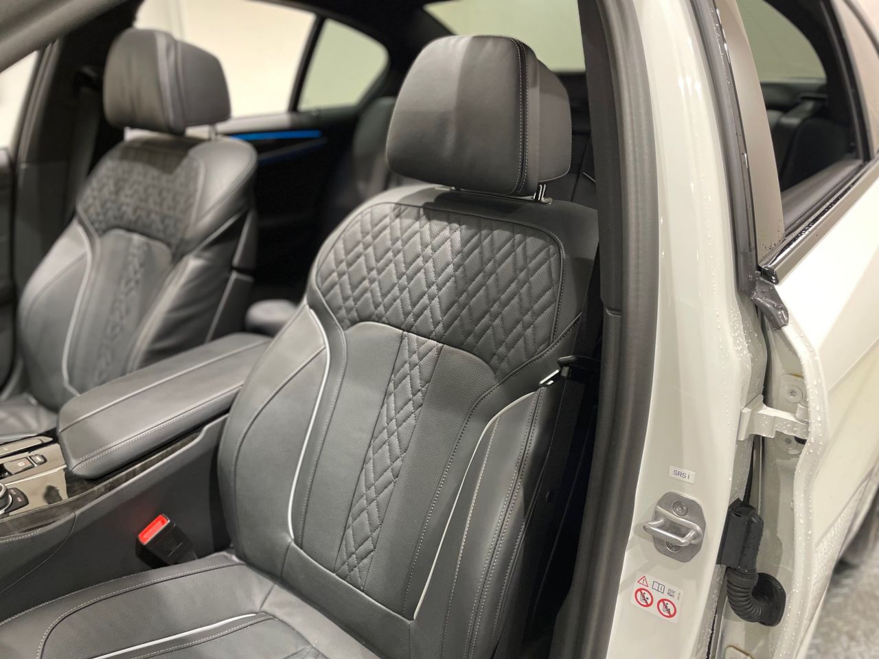 530e Sedan RHD