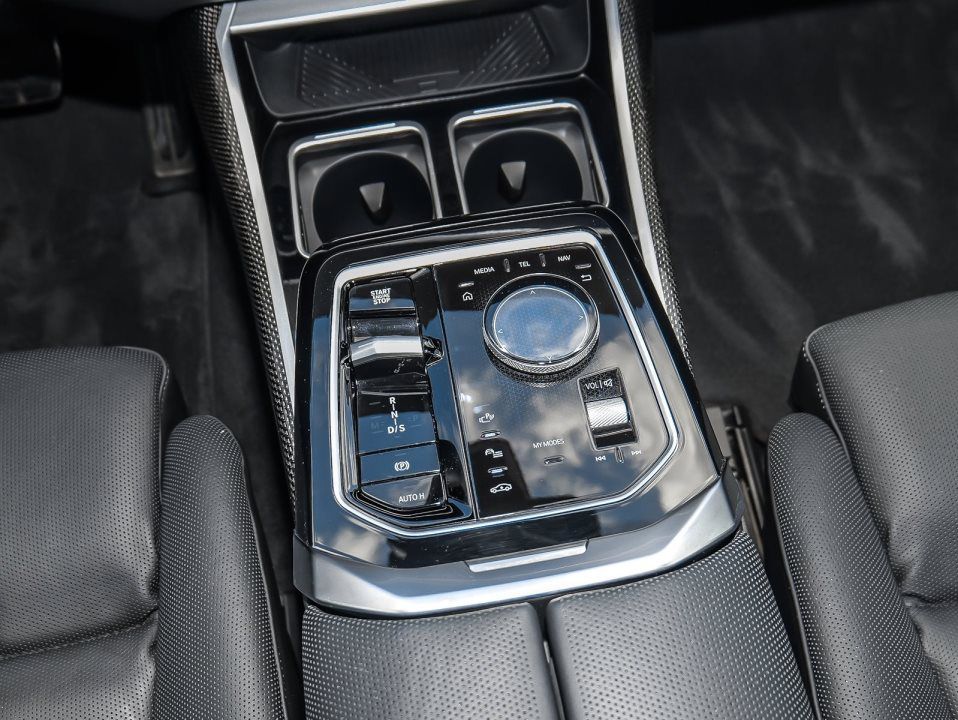 BMW 760