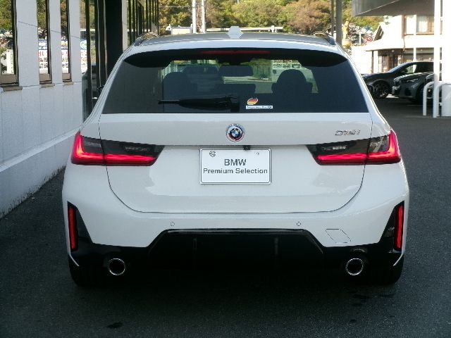 318i Touring RHD