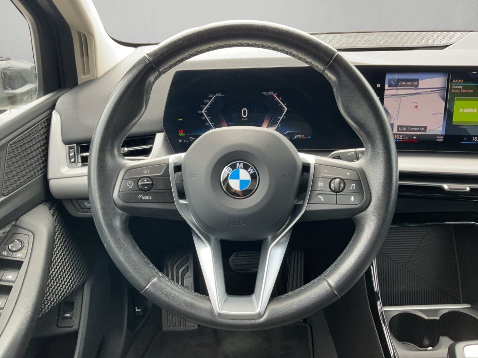 BMW 218