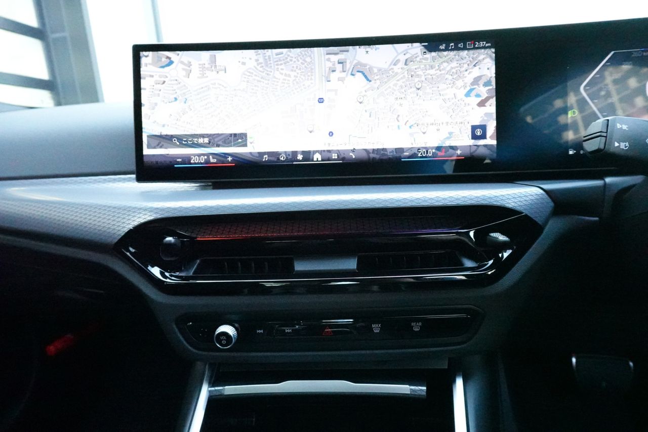 320d xDrive Berline RHD