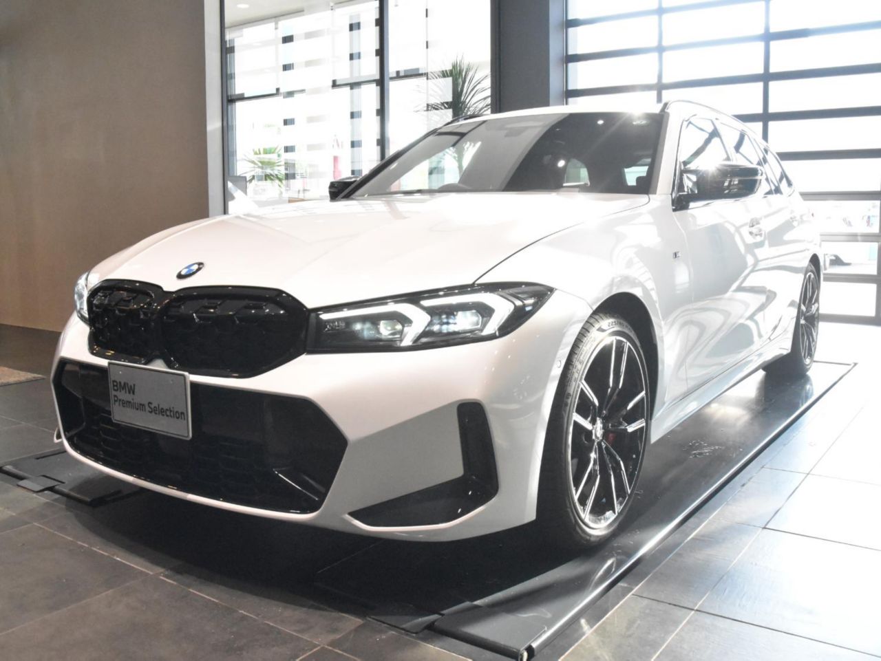 M340i xDrive Touring EDITION