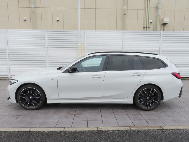 G21 M340i xDrive Touring LCI RHD