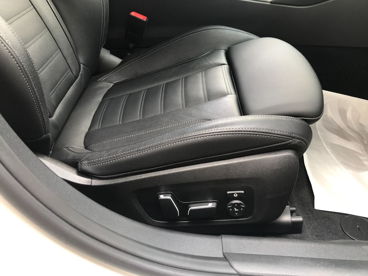320d xDrive Berline RHD