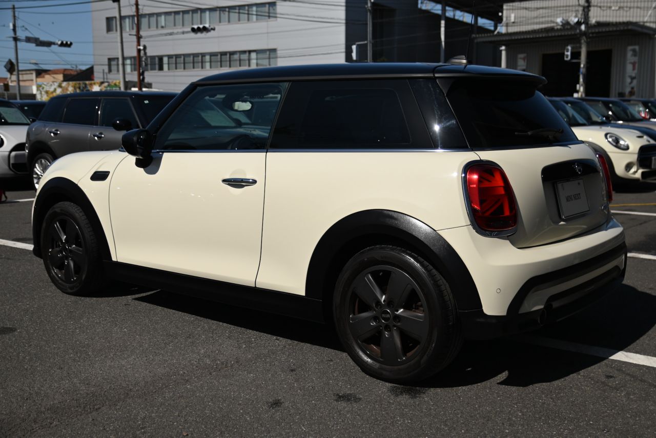 MINI Cooper F56 RHD