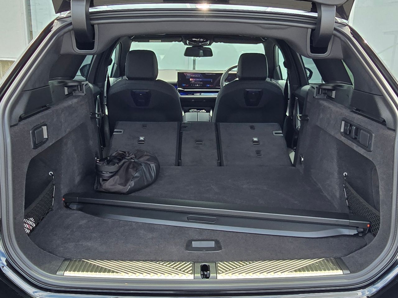 BMW i5 eDrive40 M Sport RHD