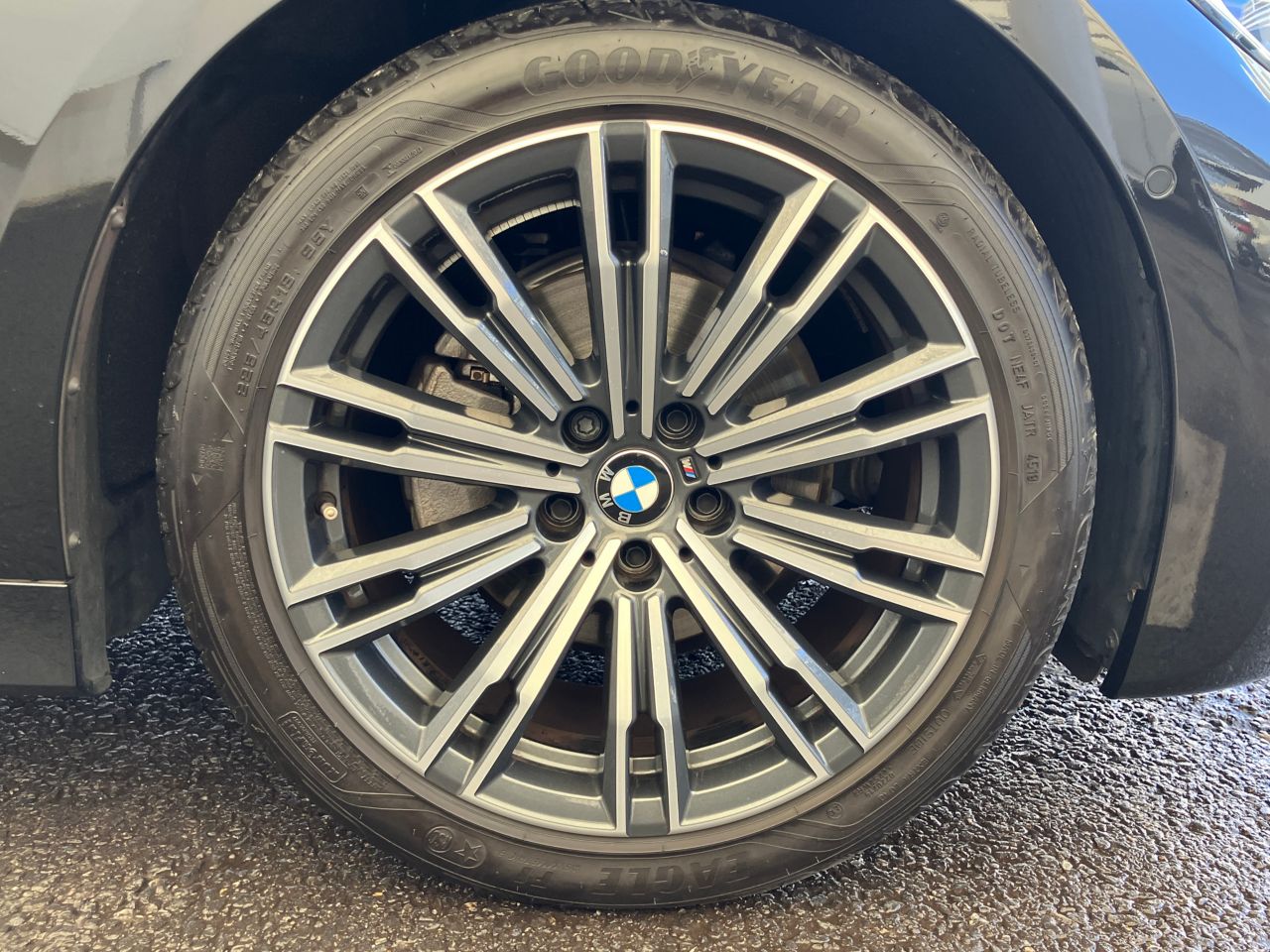 G20 320d xDrive RHD Saloon