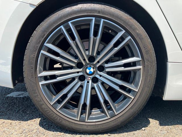 G20 320i Saloon RHD TU