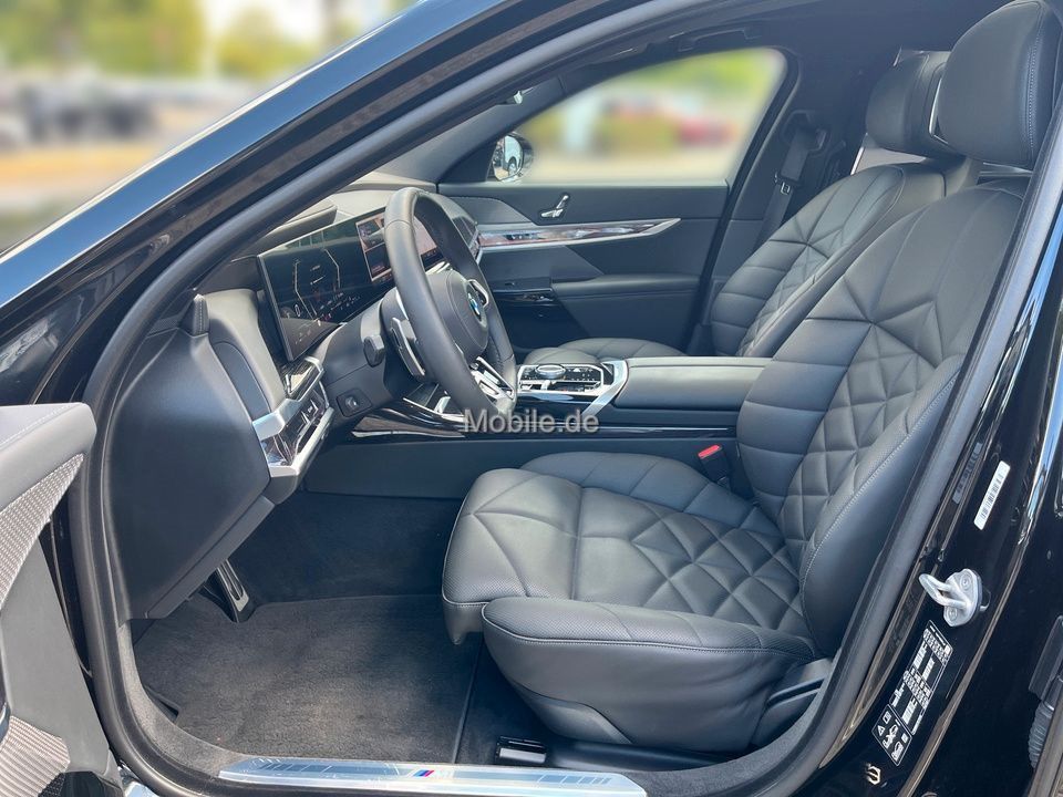 BMW 740